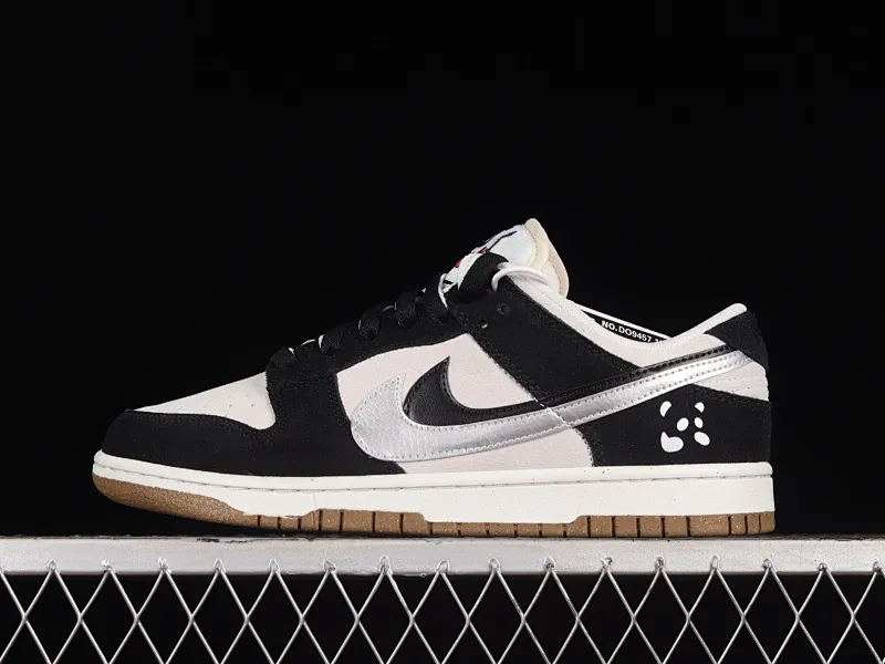 All categories Nk SB Dunk series Nk SB Dunk Low low-top sneakers Nk SB Dunk Low "85" black and white double hook SB low-top sports and leisure sneakers DO9457-128